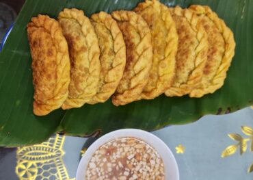 cách làm bánh gối nhân thịt đơn giản tại nhà