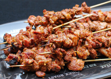 Cách chế biến Thịt xiên nướng chuẩn vị Hà Nội