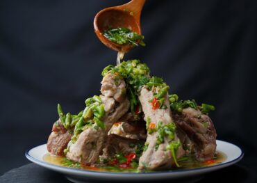 Cách làm sườn cay Thái Lan siêu ngon