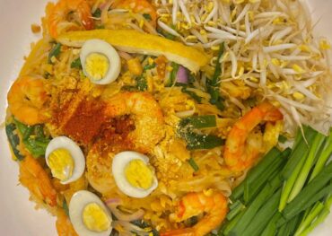 Cách làm Pad Thái – món phở xào kiểu Thái chua cay