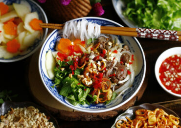 Tự làm bún bò nam bộ đơn giản tại nhà