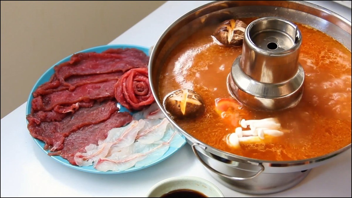 lẩu cà chua